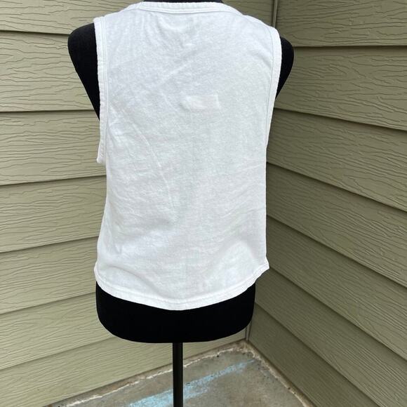 Gap Tank top, white, scoop neck with GAP logo on front, women's size XS - Picture 3 of 5